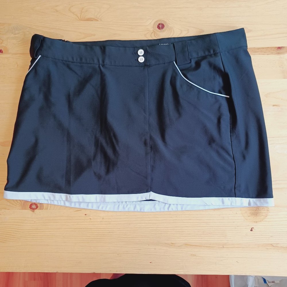 Maggie Lane Athletic Golf Shorts with inner lining ( 5165)